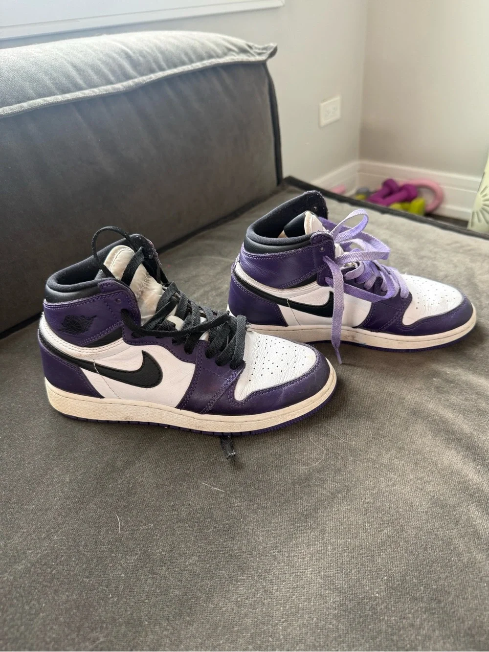 Nike Kids High-Top Sneakers in Purple, White and Black